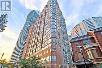 Building Photo - 1055-1055 Bay St.