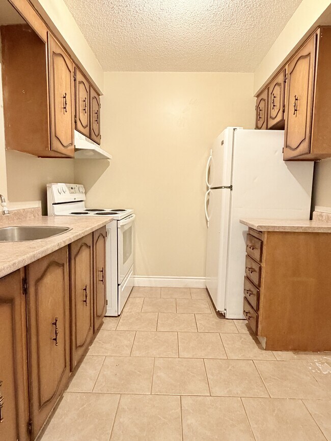 Photo du bâtiment - 4 Dufferin St N