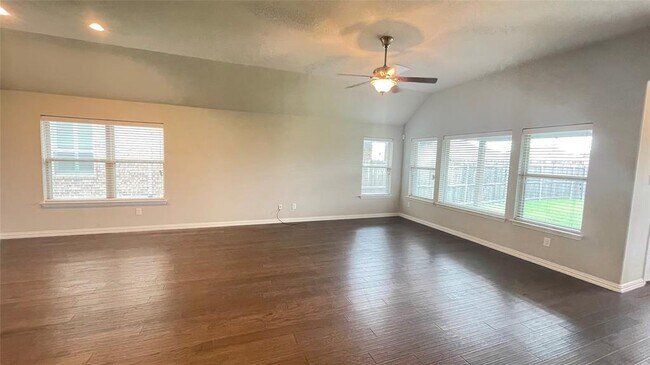 Foto del edificio - 1548 Tavistock Rd