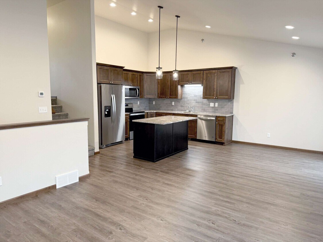 Primary Photo - Southridge Townhomes