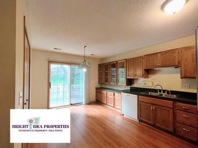 Building Photo - 380 Gironde Ct