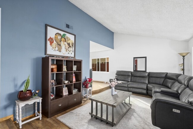 Building Photo - 1793 Thelborn Way