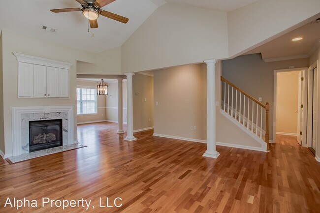 Building Photo - 3 br, 2.5 bath House - 5 Pelham Springs Pl