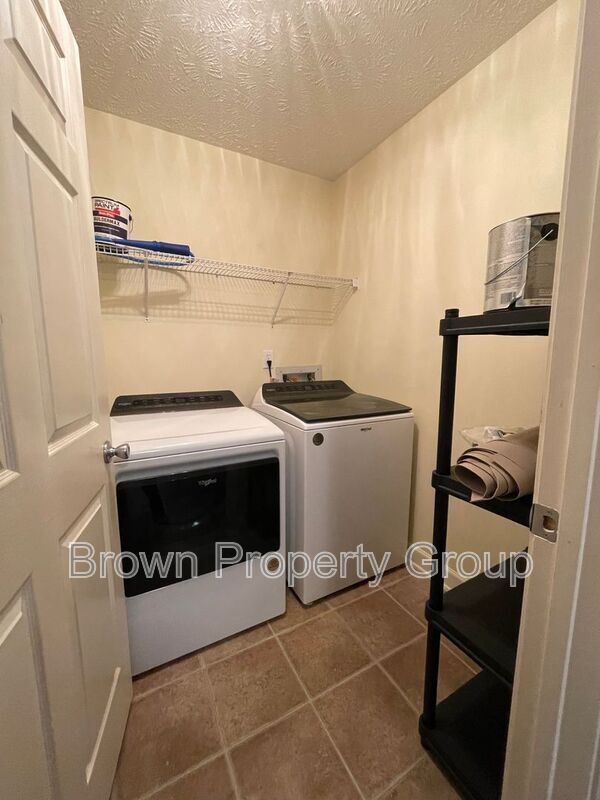 Building Photo - 1761 Renwick Dr