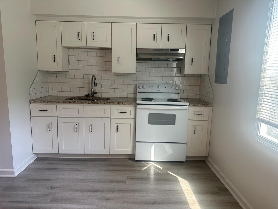 Foto principal - 1213 Martin Luther King Junior Blvd