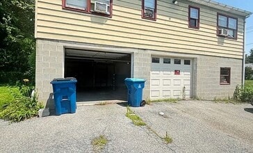Building Photo - 15 Froelich Ave