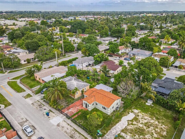 Foto del edificio - 431 NW 104th St