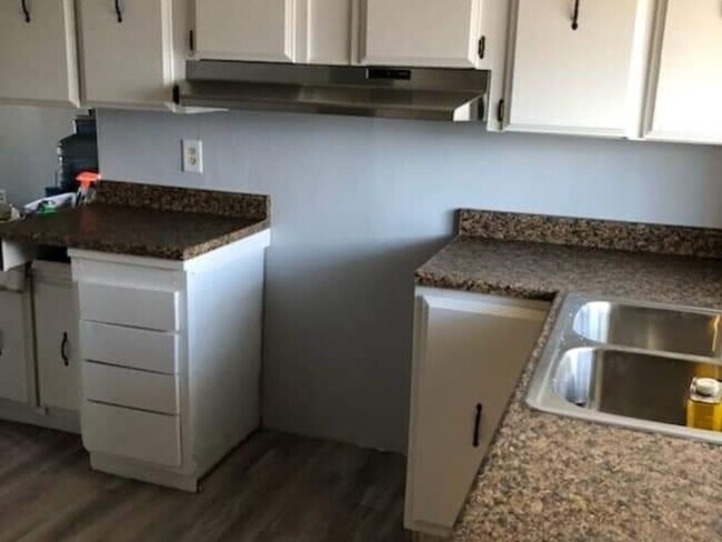 Building Photo - 3 Bedroom Single Family Home in Benson