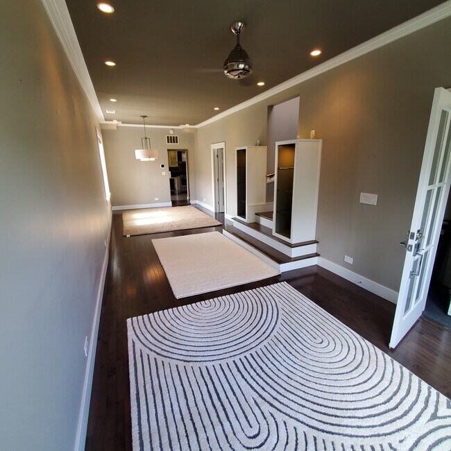 Foto del edificio - 4704 N Kennicott Ave