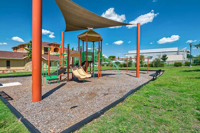 Foto del edificio - Fairway Landings at Plum Creek