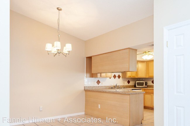 Foto del edificio - 3 br, 2 bath House - 912 Robinhood Ct