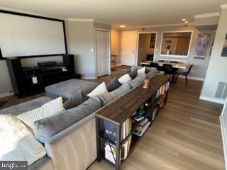 Foto del edificio - 7044 Harbour Village Ct