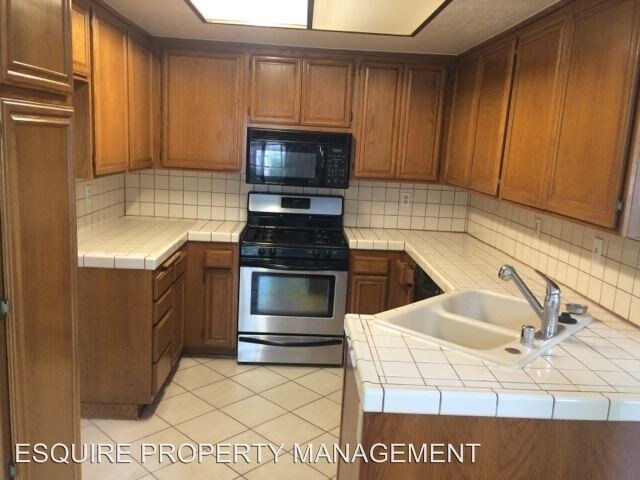 Building Photo - 3 br, 3 bath House - 890 PASEO TOSAMAR