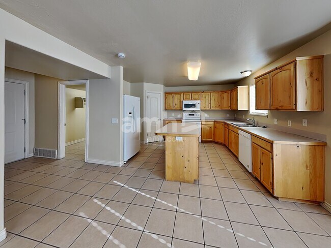 Foto del edificio - 856 E 2150 S