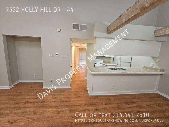 Foto del edificio - 7522 Holly Hill Dr