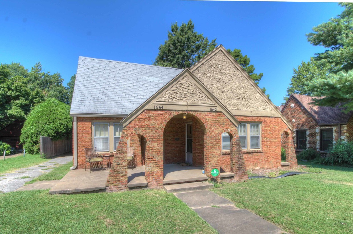 Primary Photo - 1642 S Columbia Pl