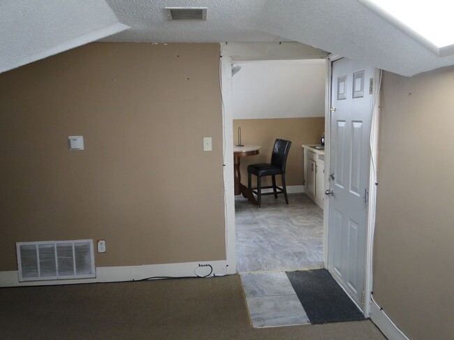 Building Photo - 53 South Ave
