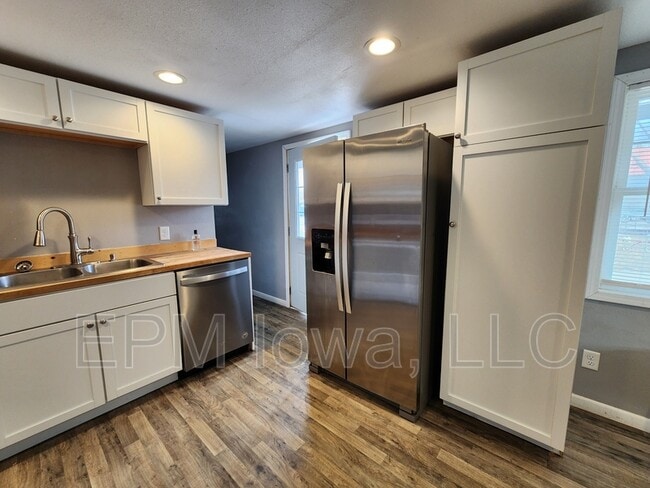 Foto del edificio - 609 1st St W