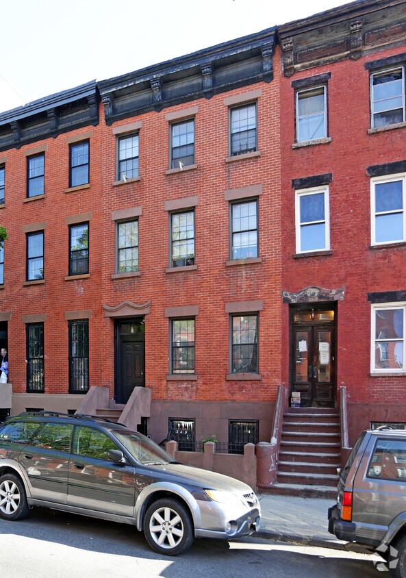 Foto principal - 349 Union St
