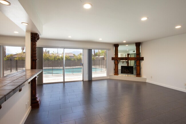 Foto del edificio - 3033 E Verona Rd