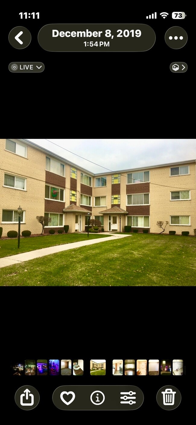 Building Photo - 6319 S Oak Park Ave