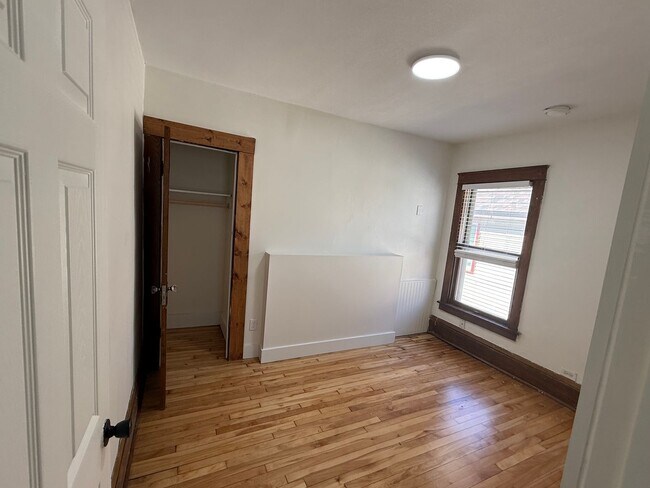 Foto del edificio - 3145 Pleasant Ave