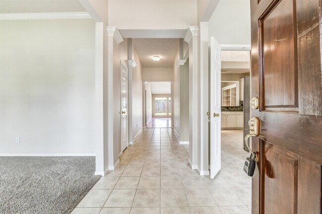 Foto del edificio - 317 Vantage Pointe Cir