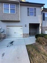 Building Photo - 348 Turtle Creek Dr