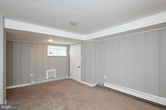 Building Photo - 3321 Elm Ave