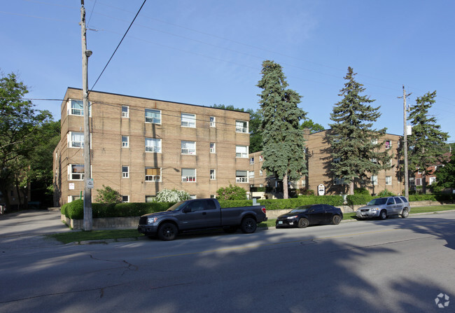 Primary Photo - Edgehill Manor Apartents