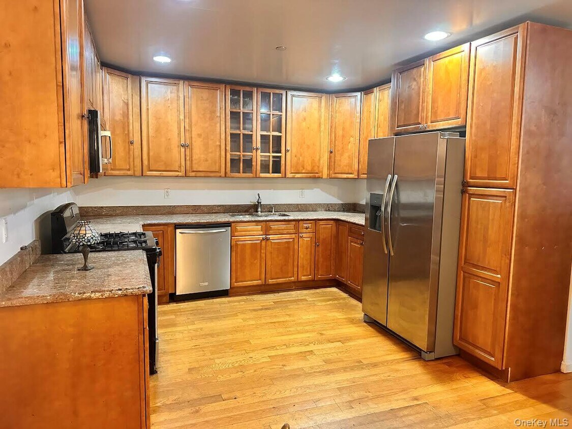 Foto principal - 140-62 Burden Crescent