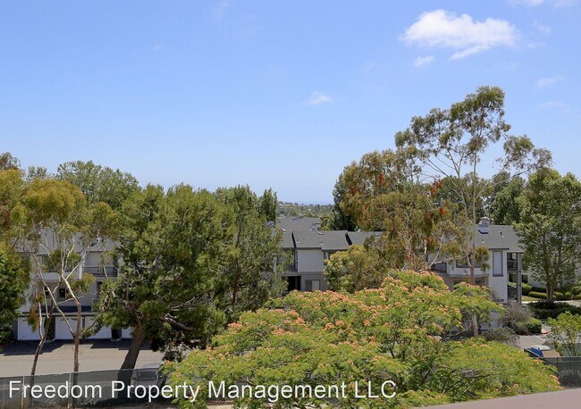 Building Photo - 2 br, 2.5 bath House - 72 Terra Vista