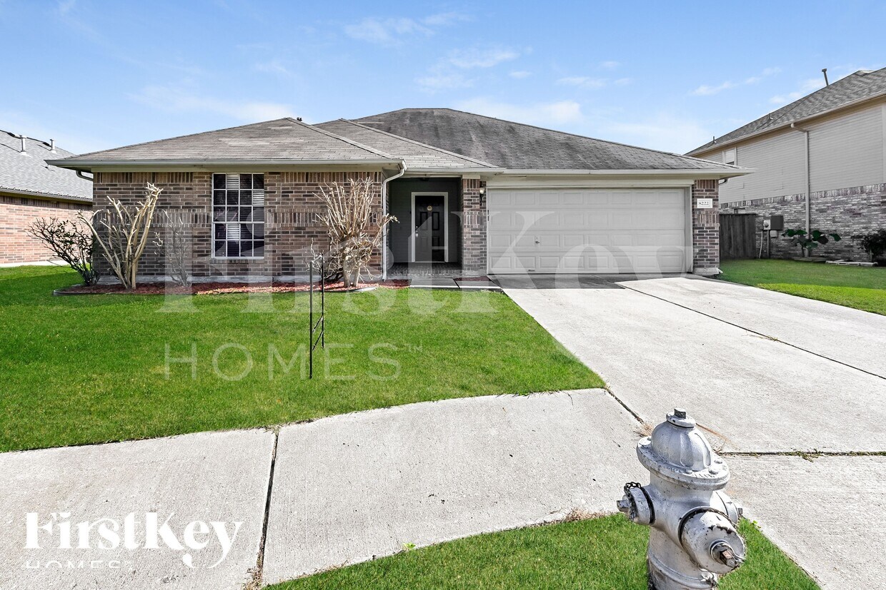 Foto principal - 8222 Sanford St