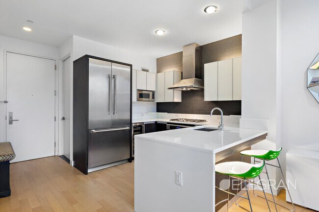Building Photo - 247 W 46th St