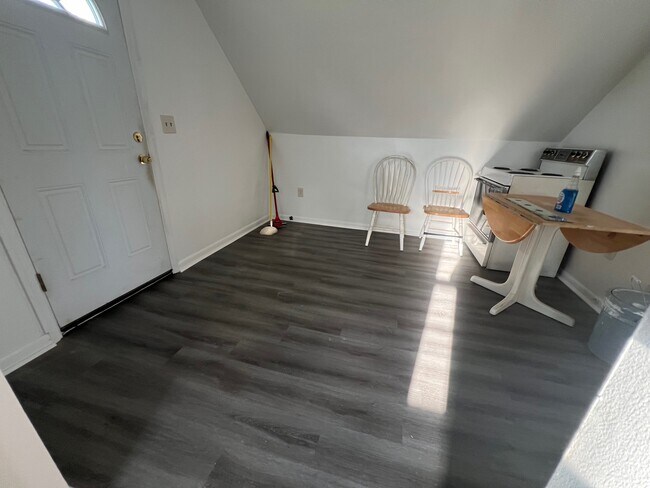 Photo - 1407 Clearview Rd Apartments