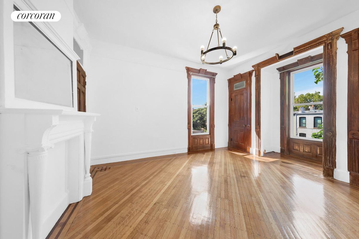 Foto principal - 209 Jefferson Ave