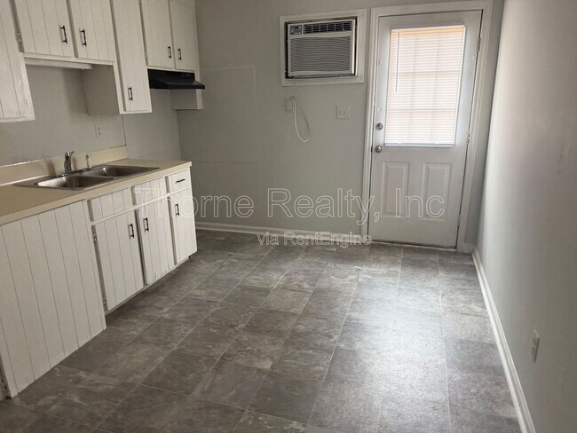 Foto del edificio - 1143 Williford St