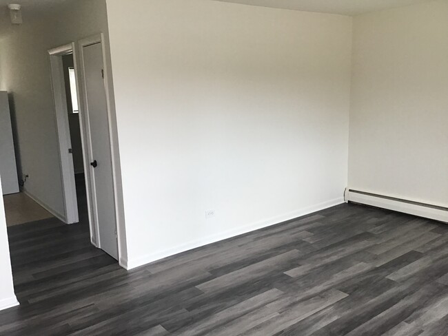 Foto del edificio - 627 S Blanchard St