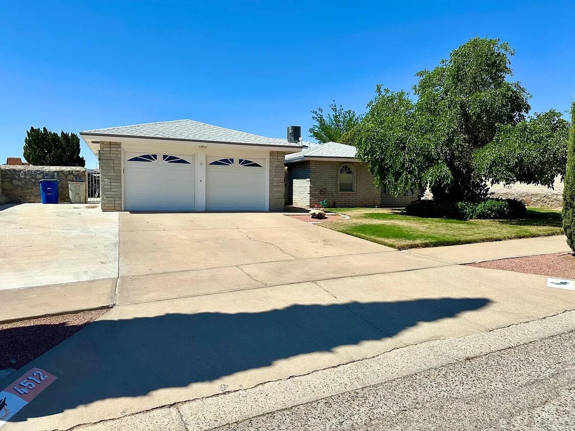 Primary Photo - 4512 C J Levan Ct