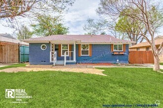 Building Photo - 2618 San Marcus Ave