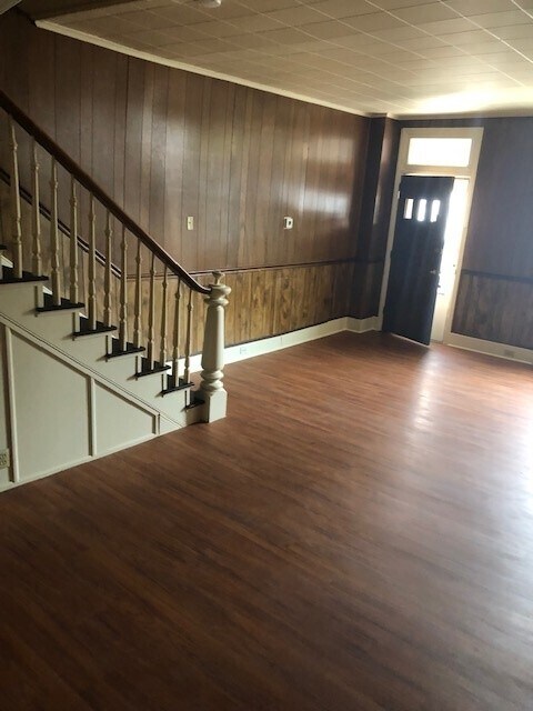 Living Room - 4 S Conococheague St