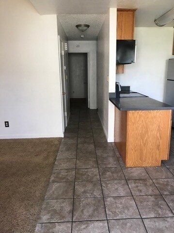 Building Photo - NICE 2 BEDROOM MODESTO CONDO