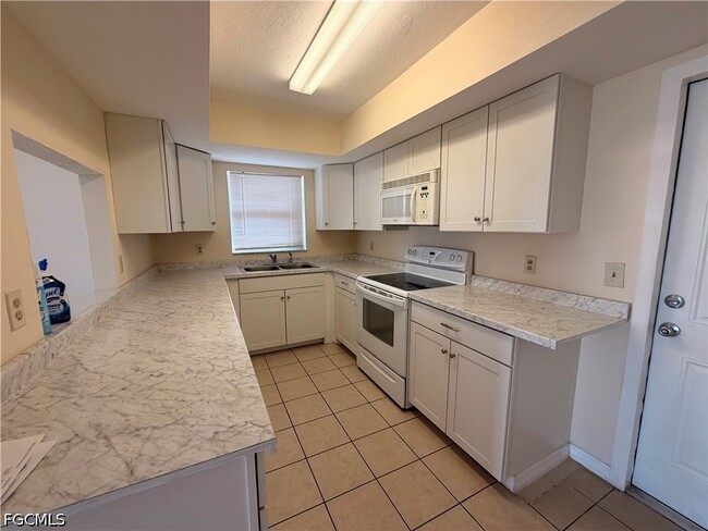 Foto del edificio - 1212 SE 2nd Pl