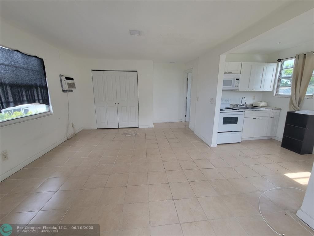 Photo - 1853 NW 5th St-2-2