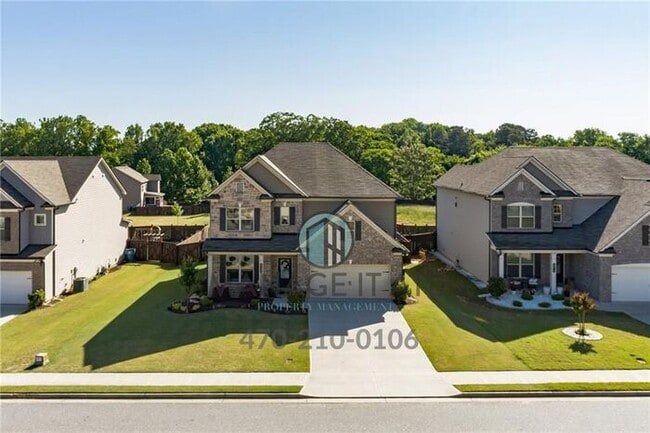 Building Photo - Immaculate well maintained 4 Bedroom House...
