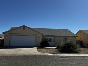 Building Photo - 3358 E Ames Ave