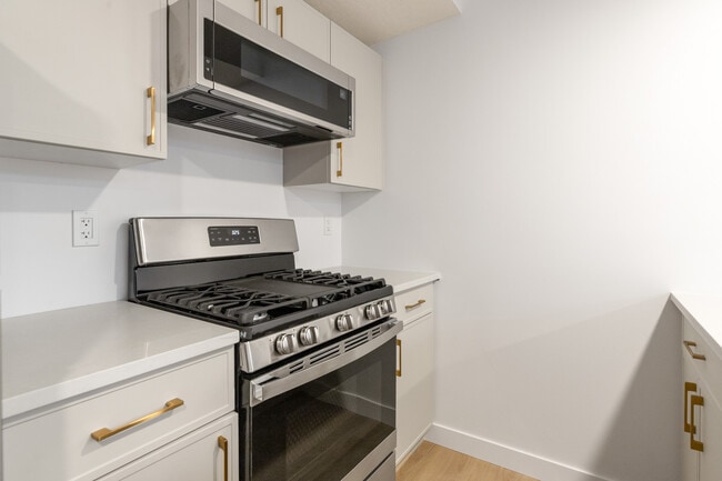 Building Photo - 8552-8583 83 Ave NW