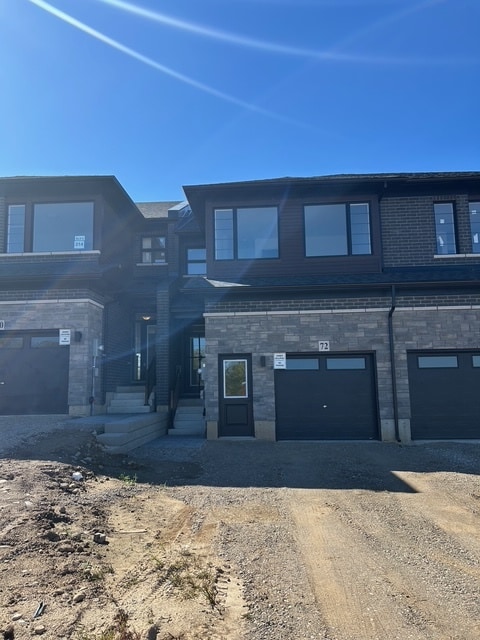 Building Photo - 72 Gort Ave