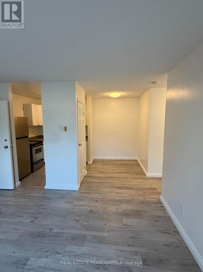 Building Photo - 158 Main St