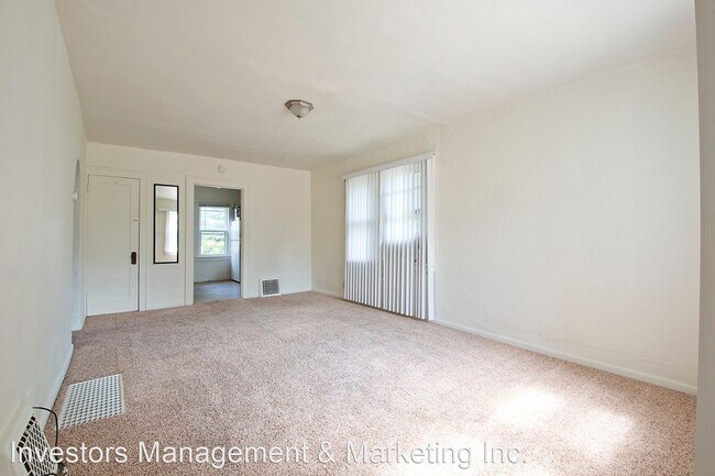 Building Photo - 2 br, 1 bath House - 18 8th Avenue NW